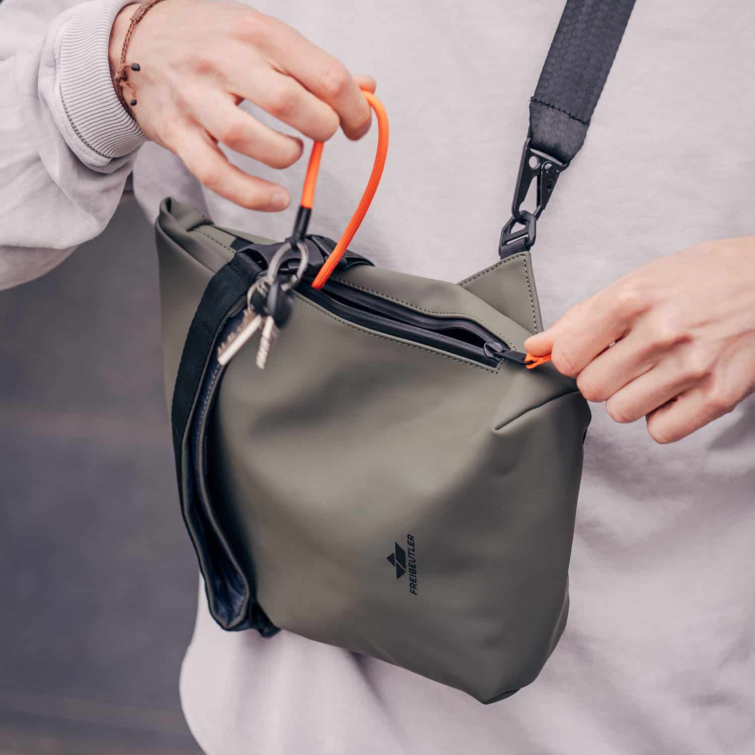 Robuster Schlüsselanhänger mit Drehkarabiner