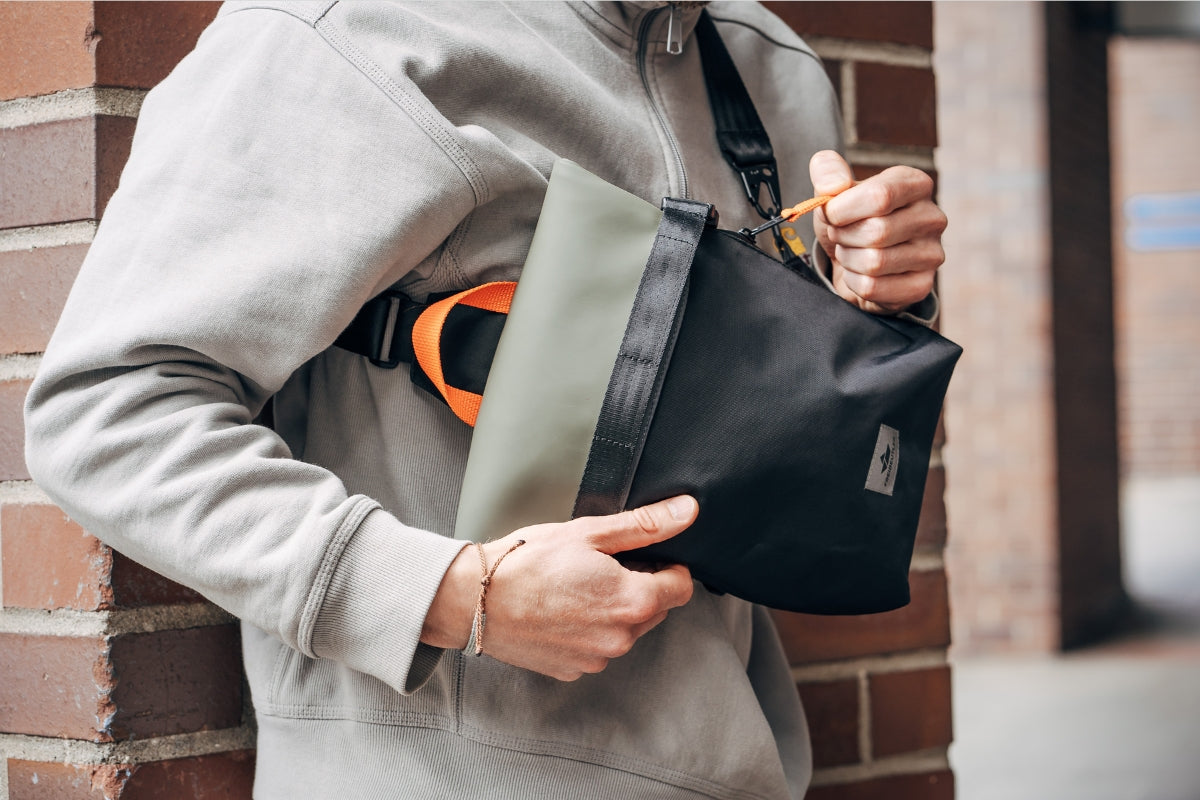 Crossbody Bag im Alltag: Dein Begleiter von der Arbeit bis zum Abendessen