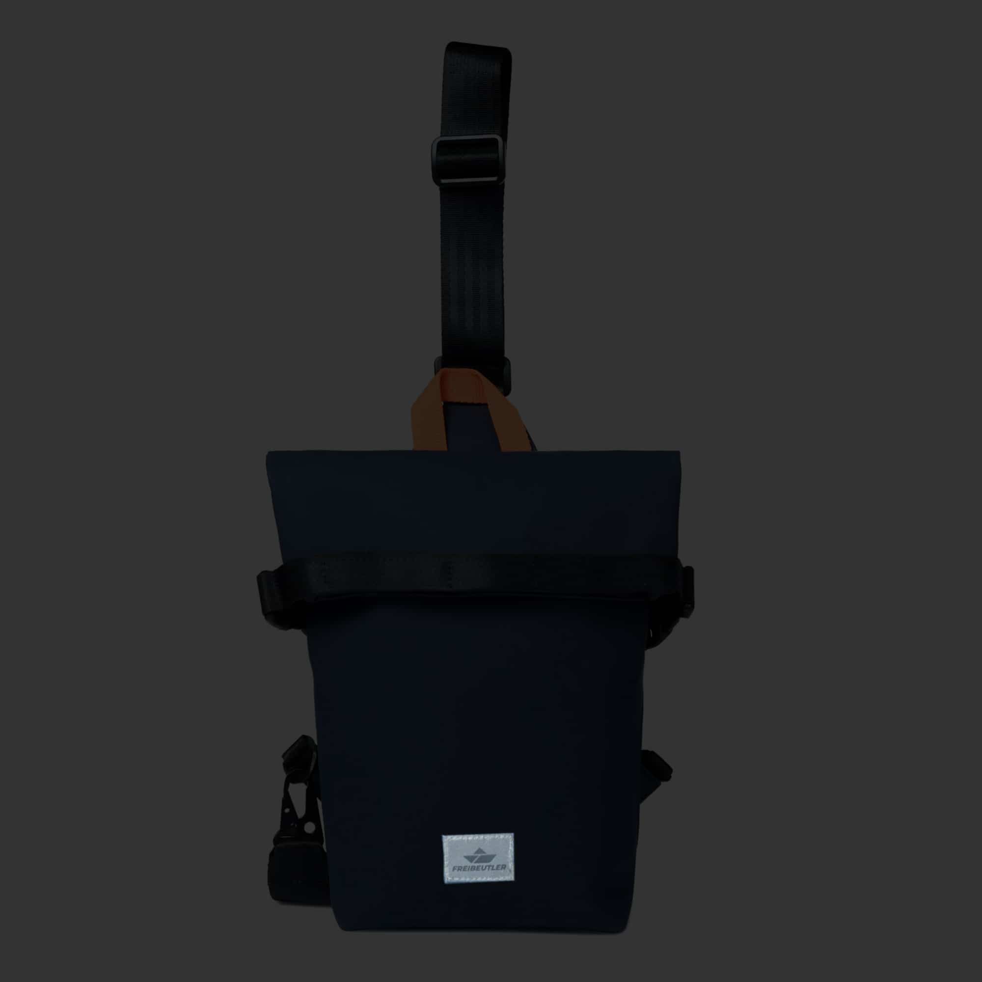 Crossbody Bag ALma in Dunkelblau