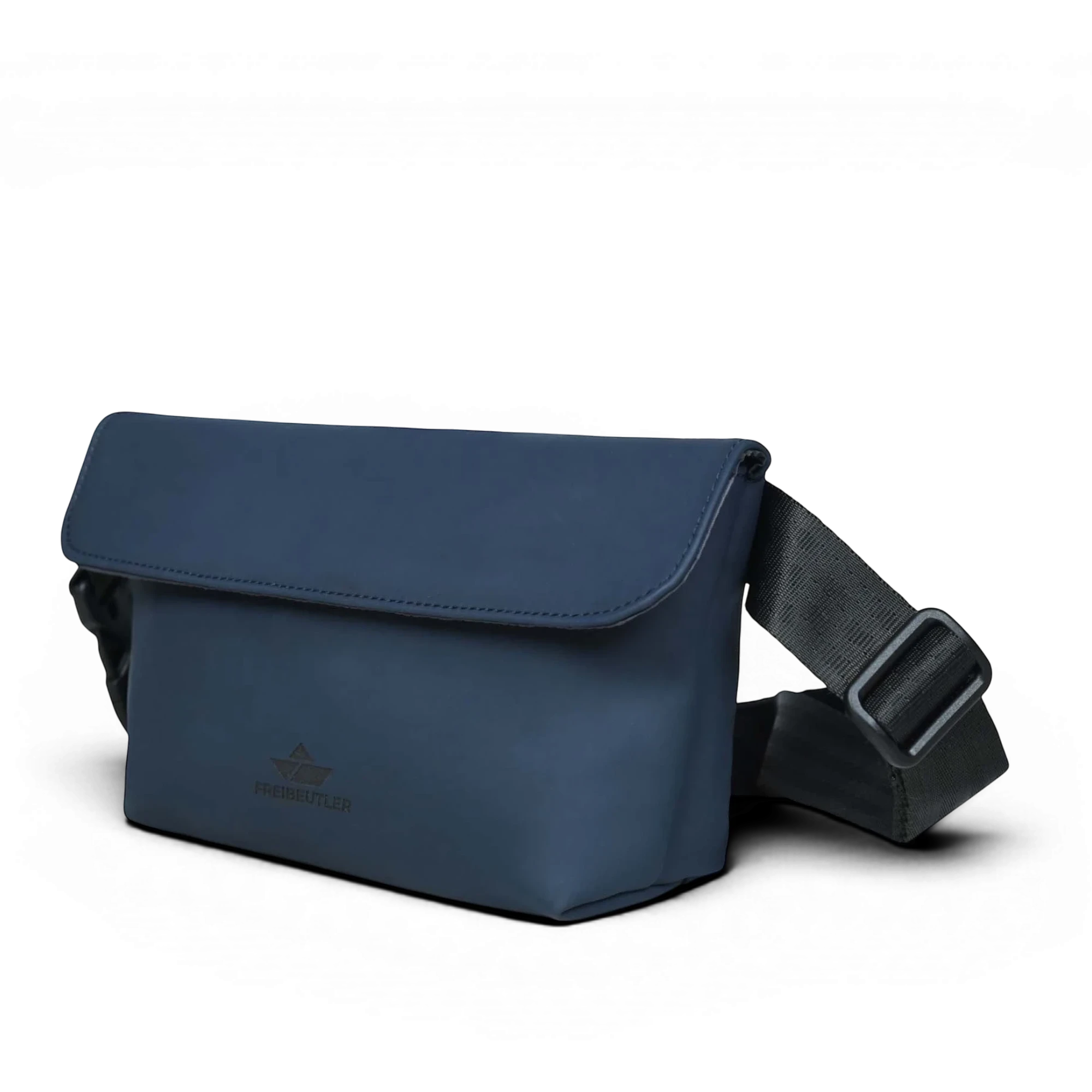FREIBEUTLER Hip Bag Levi in dunkelblau, wasserabweisendes veganes PU-Material, Klettverschluss, verstellbarer Gurt.