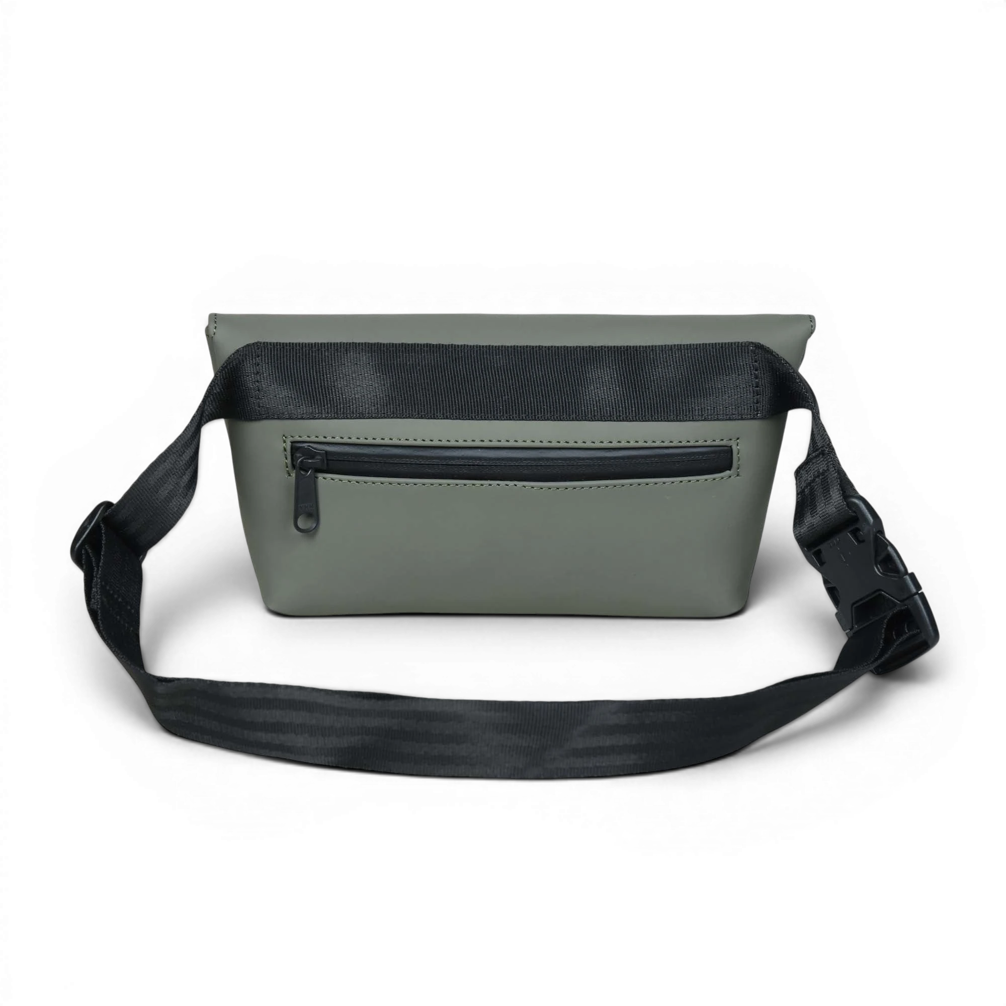 FREIBEUTLER Hip Bag Levi in Oliv, wasserabweisendes veganes PU-Material, mit Reißverschlussfach hinten und verstellbarem Gurt.