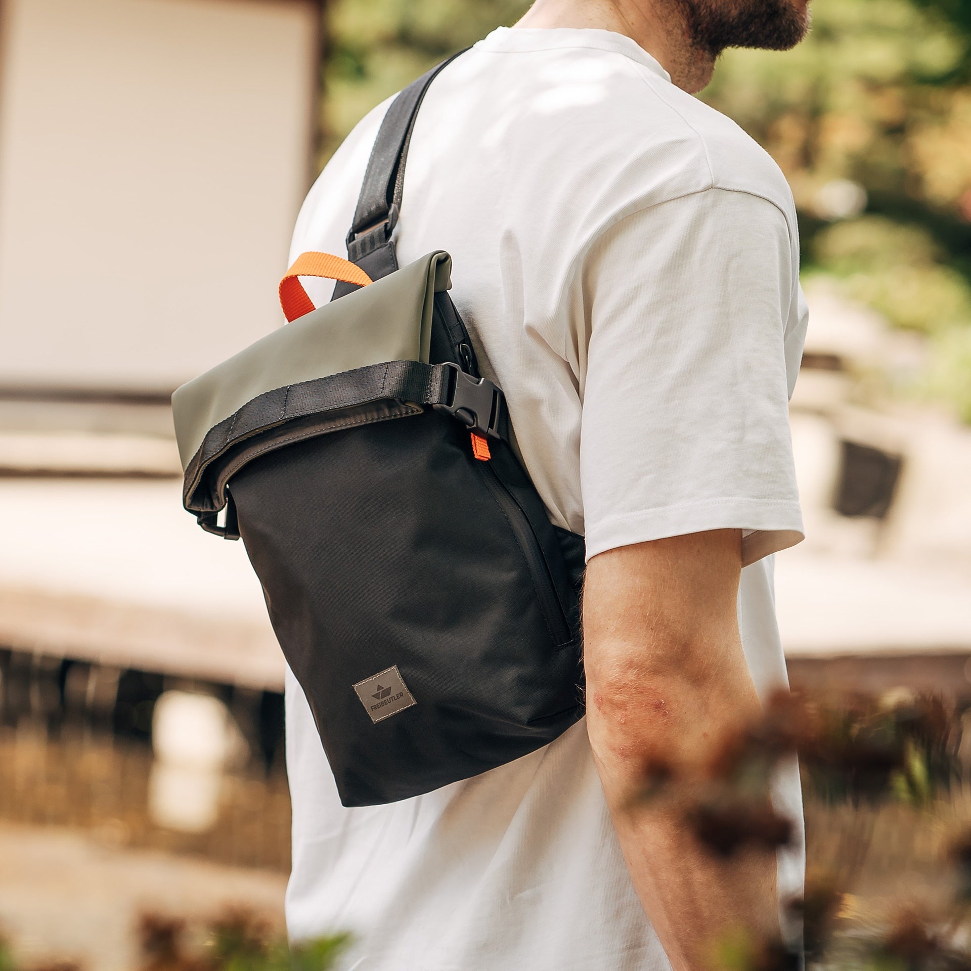 Crossbody Bag Alma - Schwarz/Oliv